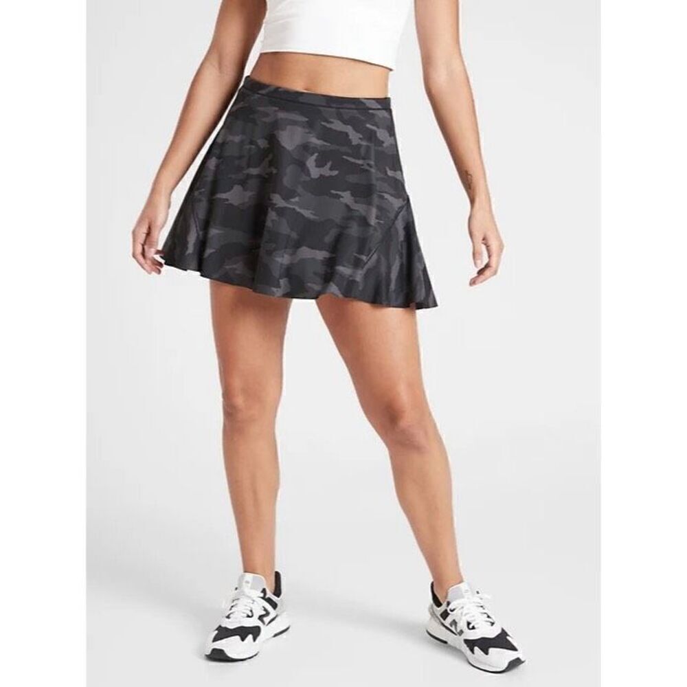 Athleta Match Point Skort Sz L in Black Camo